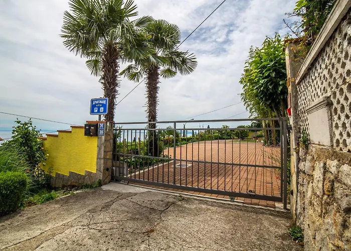 Mit Wasserblick By Interhome * Opatija